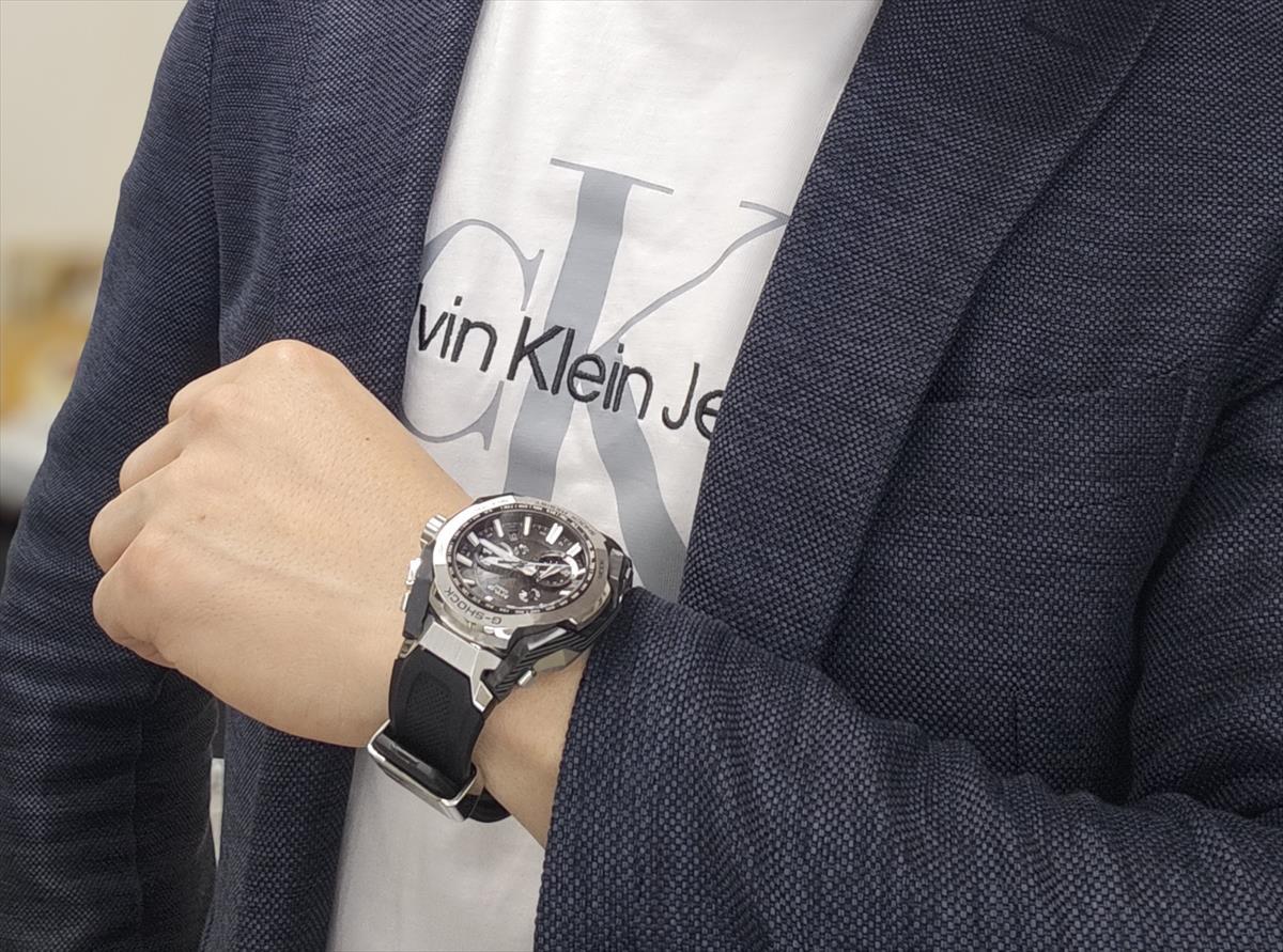 【ウオッチケアクロス付き】【最長36回無金利ローン】カシオ Gショック MTG-B4000-1AJF スマホリンク対応 電波ソーラー腕時計 カーボン積層フレーム CASIO  MT-G G-SHOCK【0625】_10spl